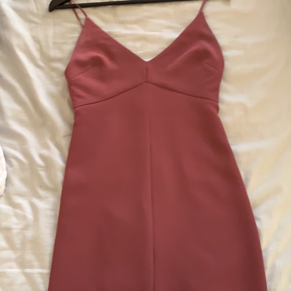 Elegant rose pink dress from Aritzia - Picture 4 of 5